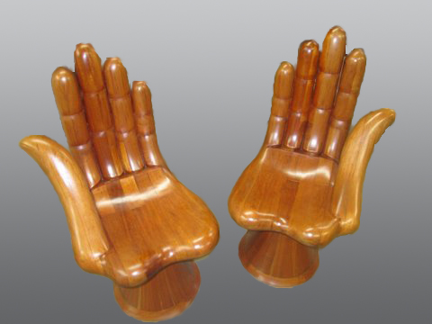 Hands_chair-refinishing-residential